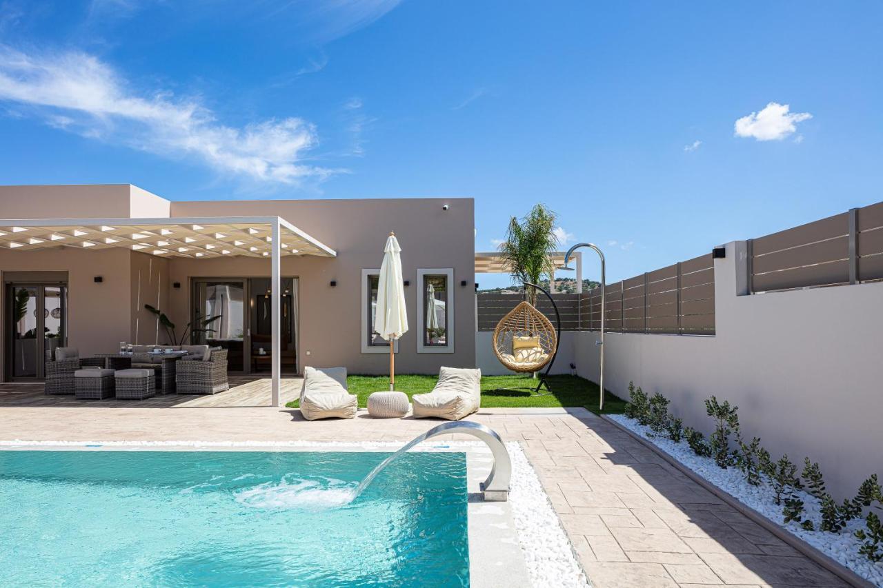 Koin Villa Sunset, With Heated Pool & Whirlpool, By Thinkvilla Perama  Exterior foto